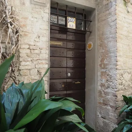 Bed & Breakfast Azzi Comfortably, In The Quietness Of The Historical Centre *